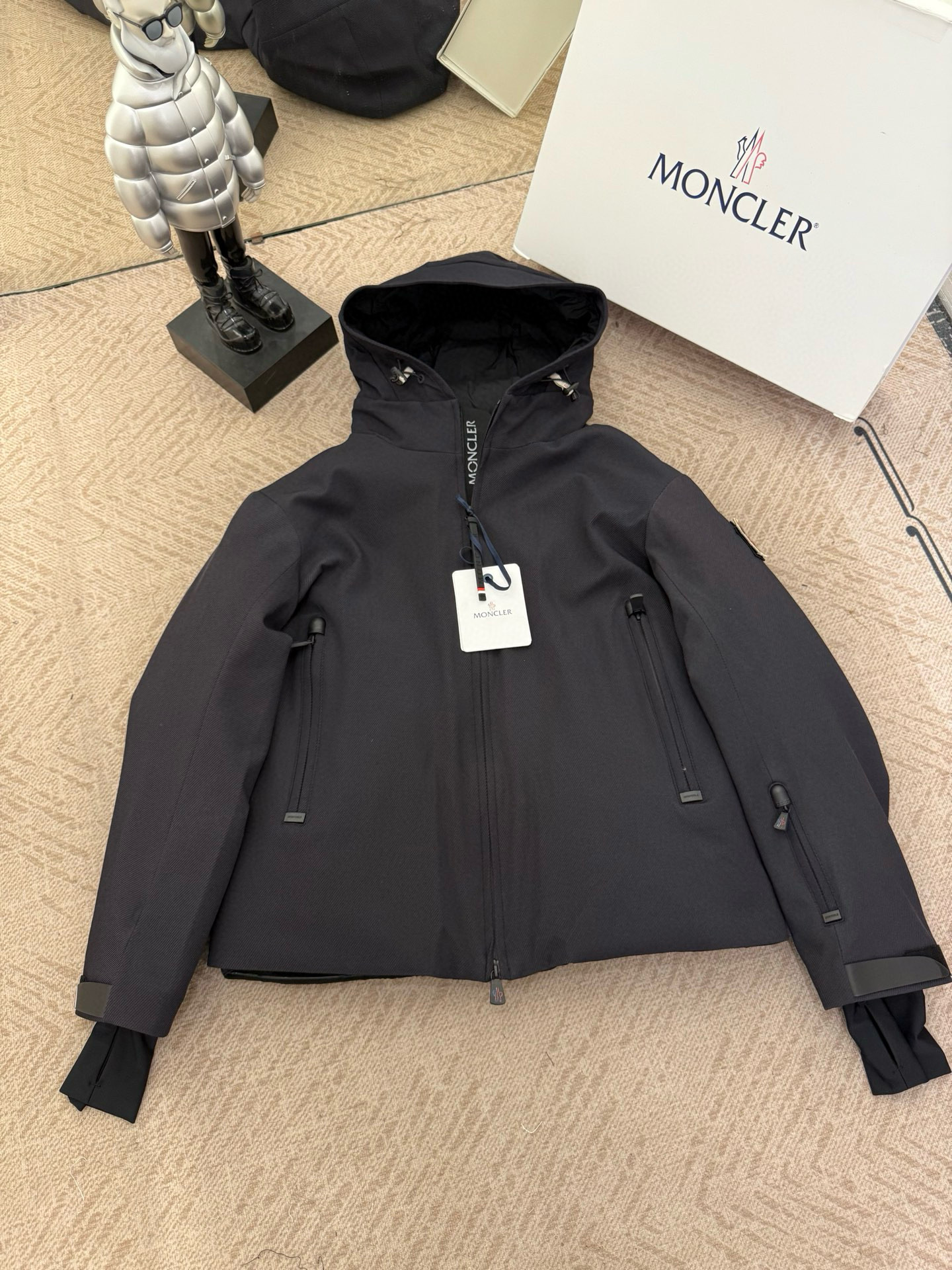 프라다 여자 패딩