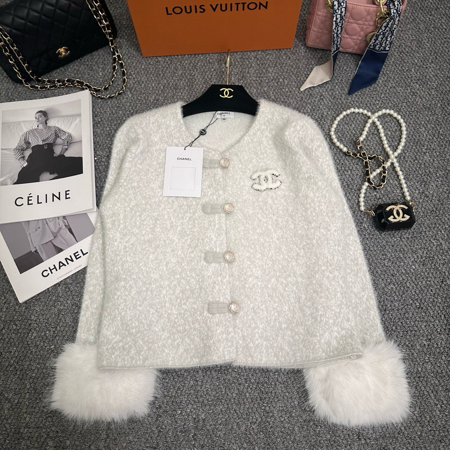 샤넬 2컬러 여자 가디건