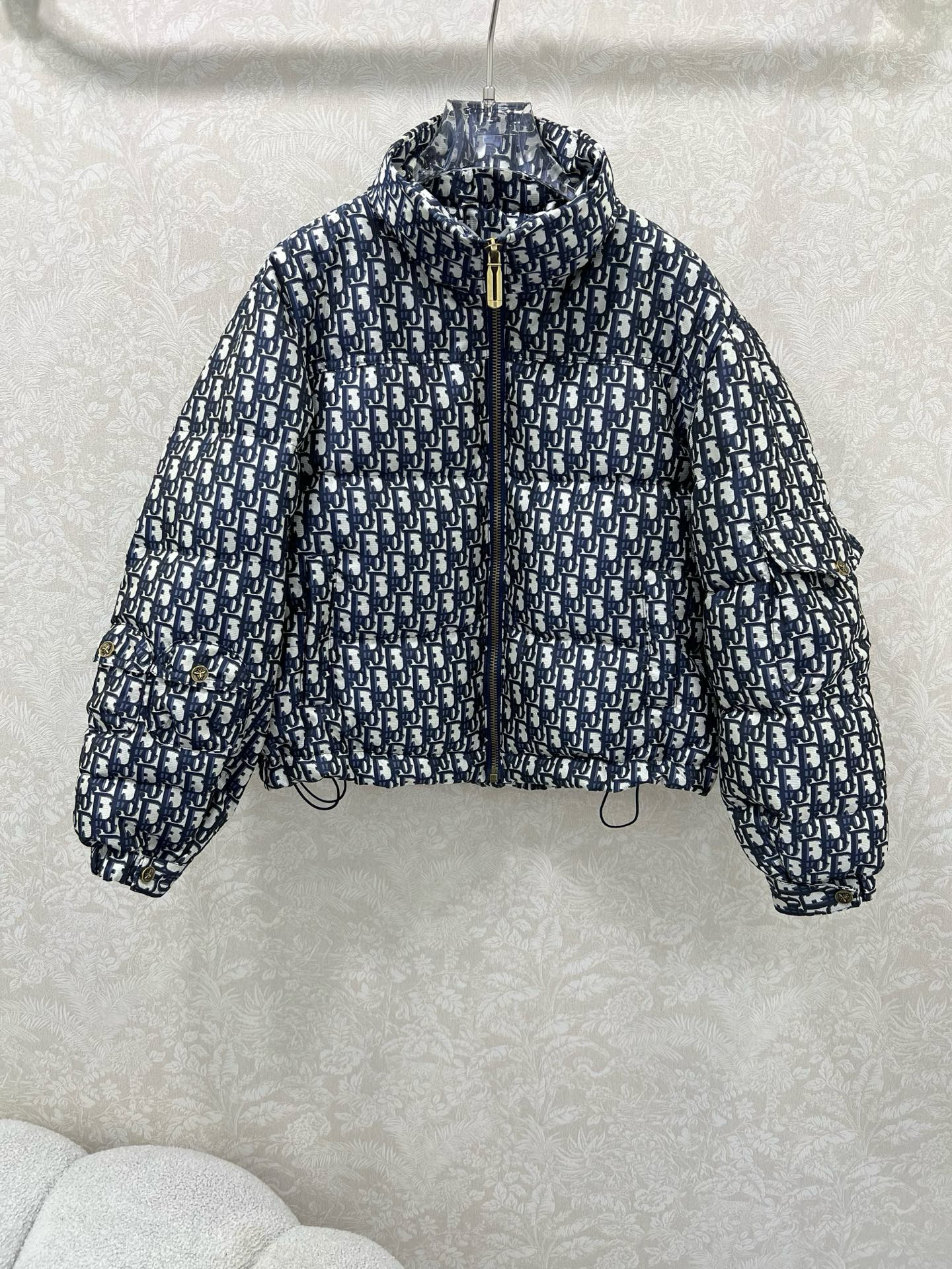 디올 여자 패딩