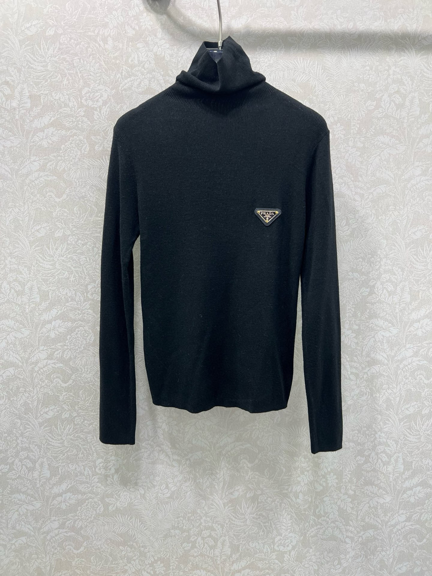 프라다 여자 니트