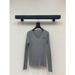 미우미우 여자 니트