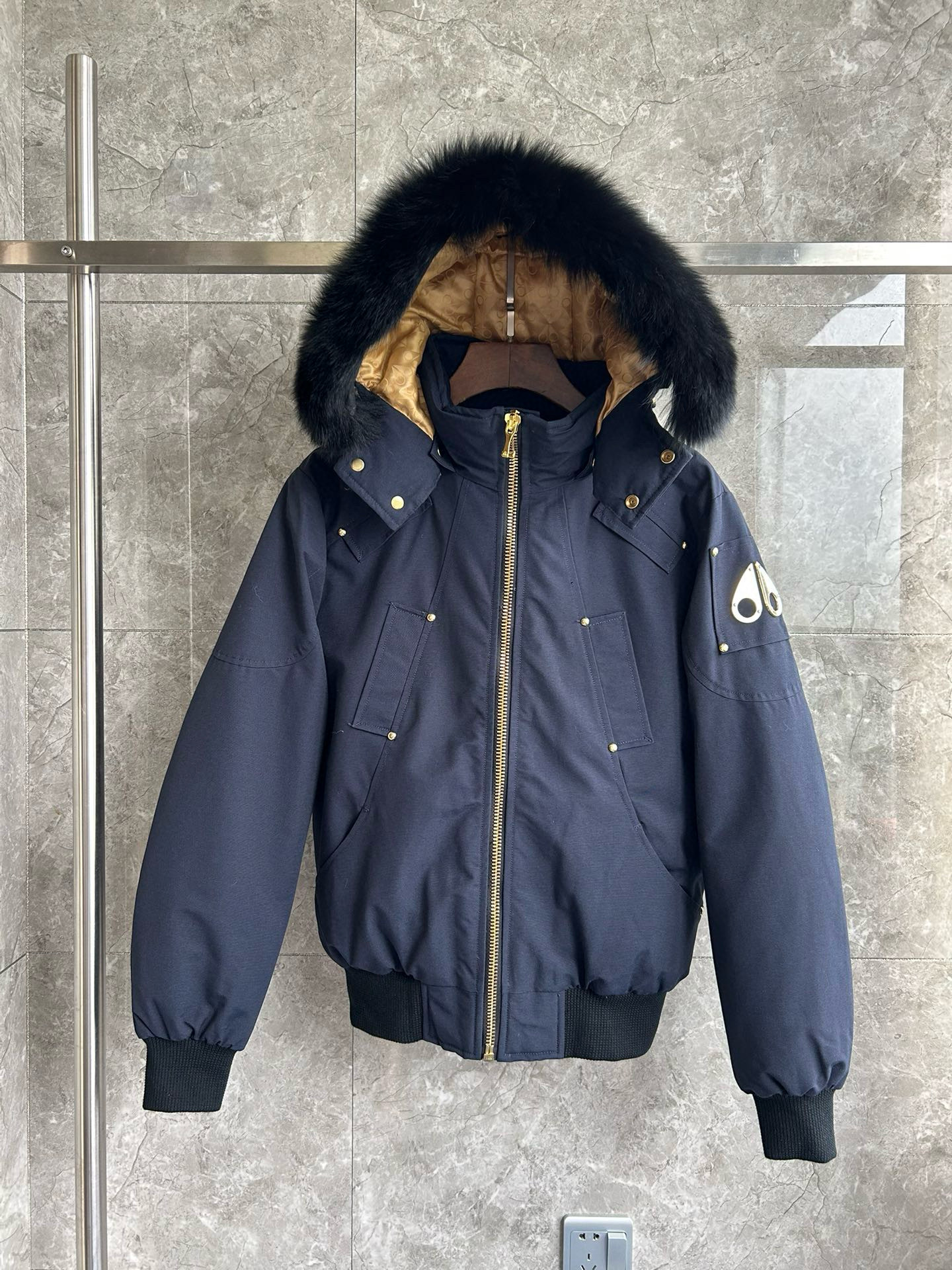 무스너클 남녀공용 패딩