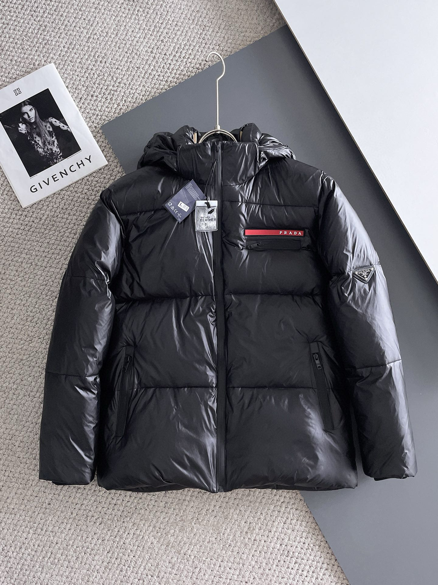 프라다 남자 패딩