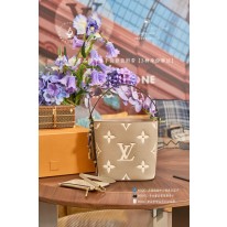 루이비통 M13045 여자가방