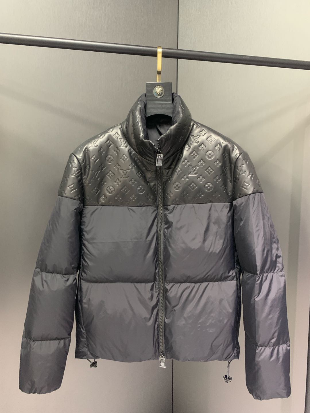 루이비통 소가죽 패딩