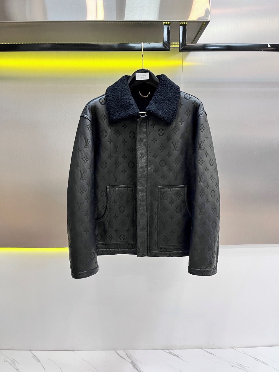 루이비통 양가죽 자켓 