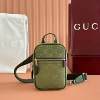 구찌 834258 슬링백 남자가방