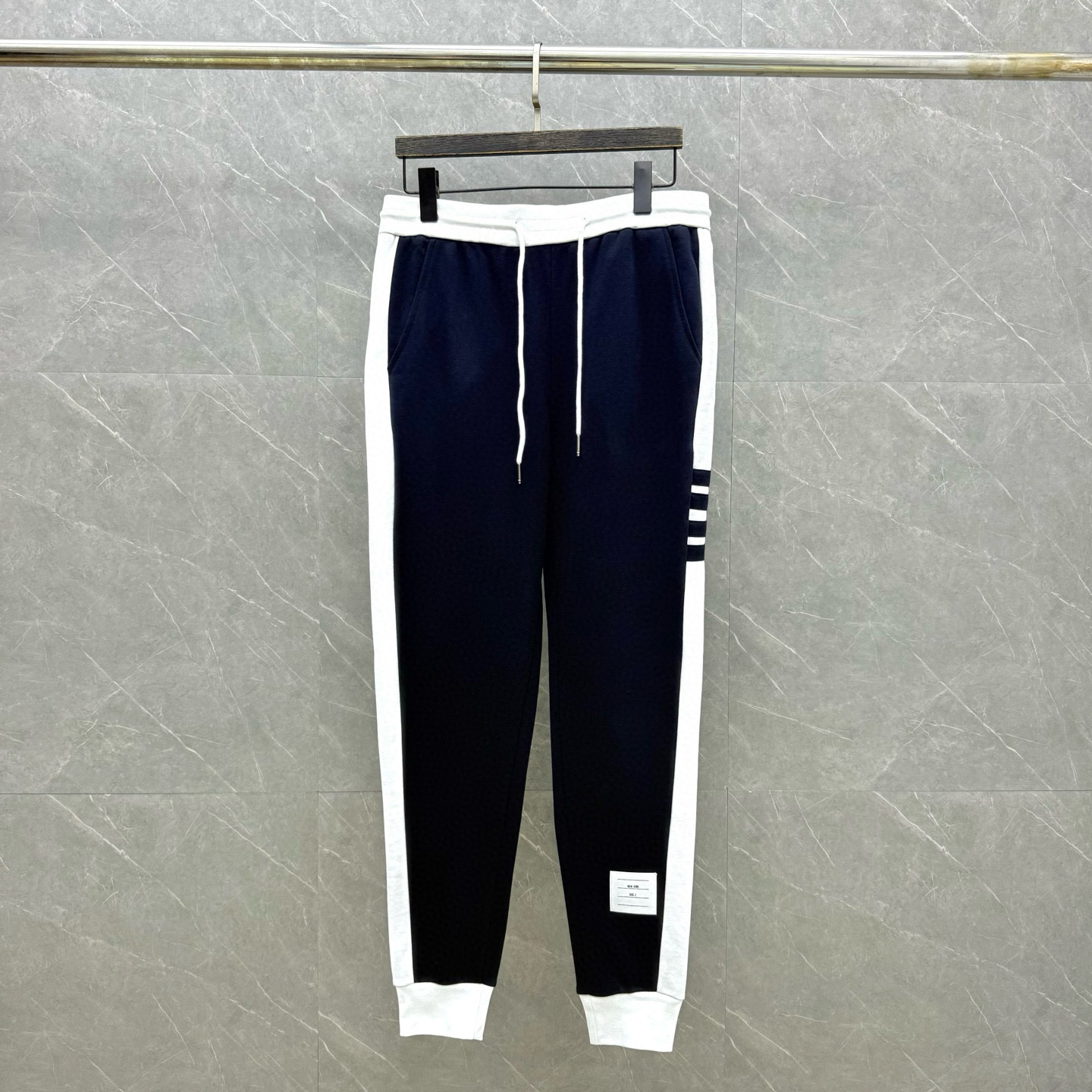 톰브라운 남녀공용 바지